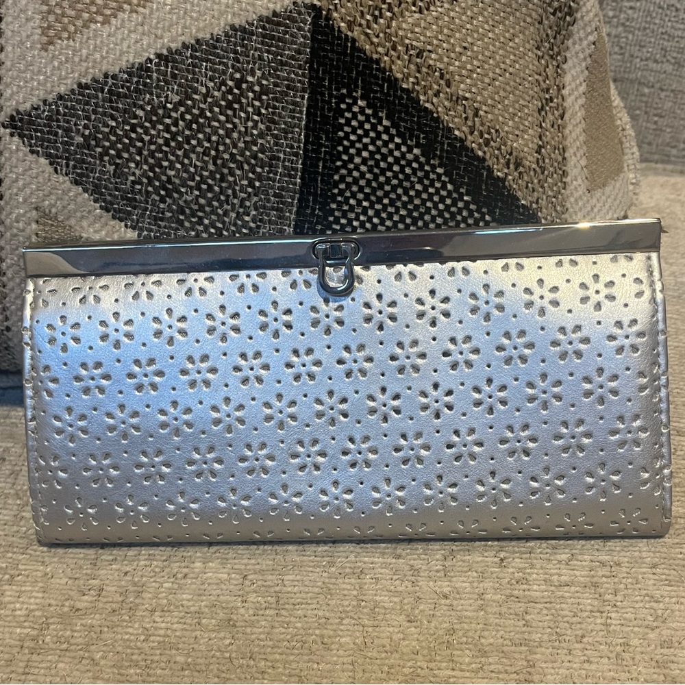 Apt 9 Silver Clutch